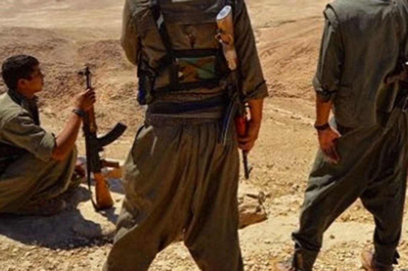 Irak Ortak Operasyonlar Komutanlığı: Tüm silahlı yapılar Sincar'ı terk etti Irak Ortak Operasyonlar Komutanlığı: Tüm silahlı yapılar Sincar'ı terk etti
